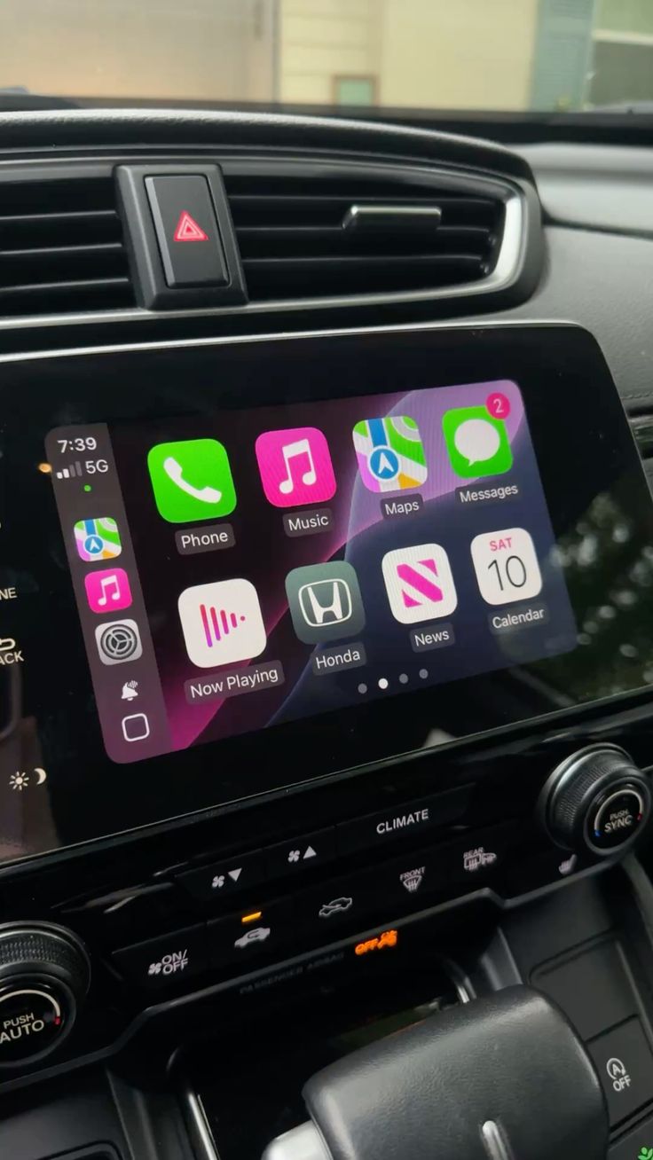 Pink_Apple_CarPlay_Display.jpg